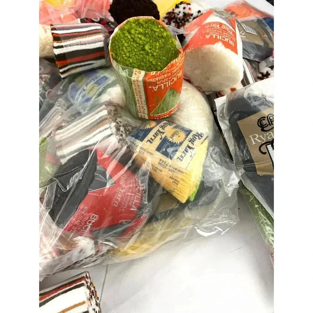 VTG Lot of 110+ Bulky Heavy Rug Yarn Different Colors Bernat Bucilla‎ Caron